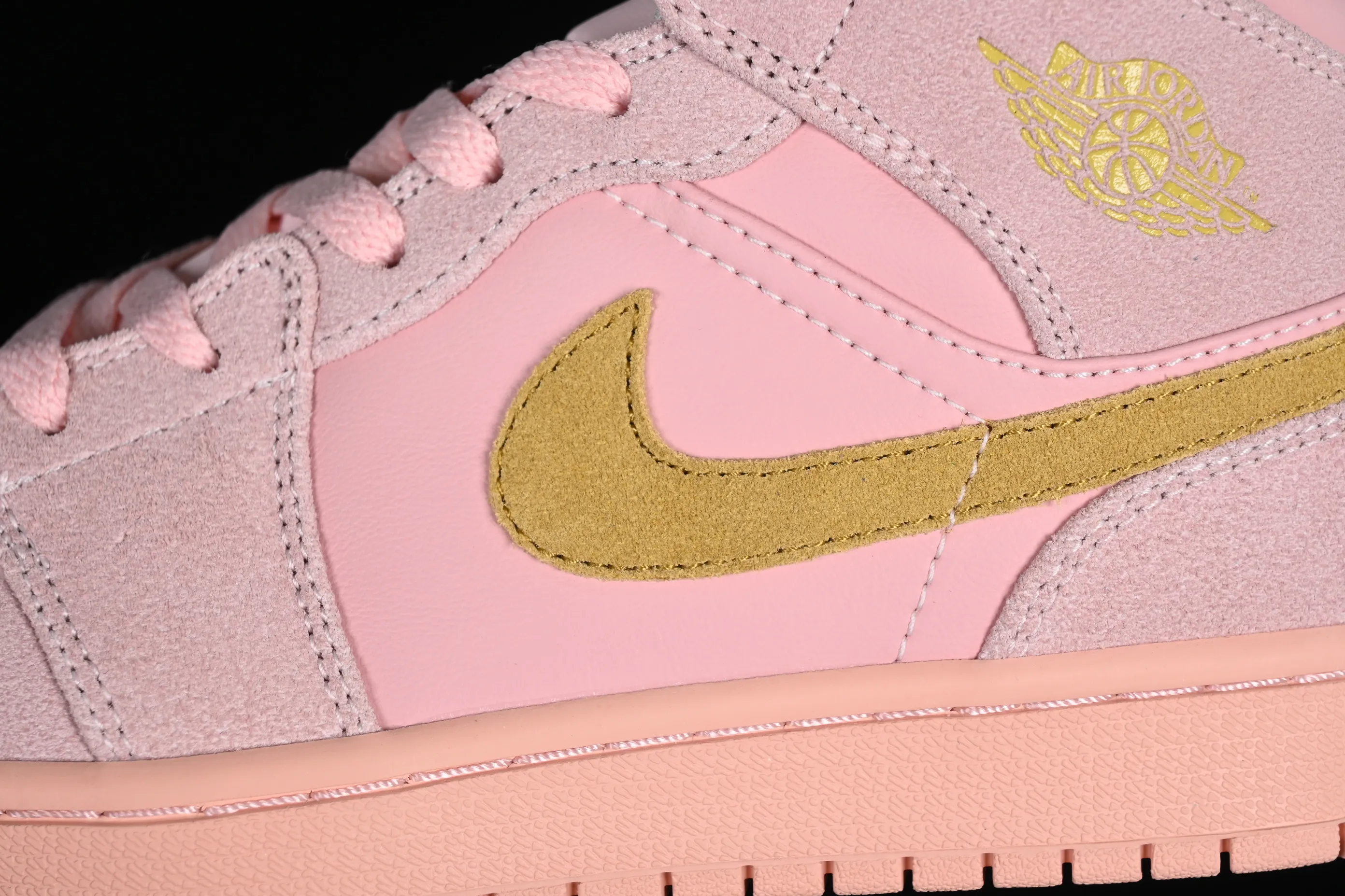 All categories Air Jordan Jordan series basketball shoes Air Jordan 1 Mid Air Jordan 1 Mid AJ1 Joe 1 coral gold dirty pink suede mid-top retro basketball shoes 852542-600